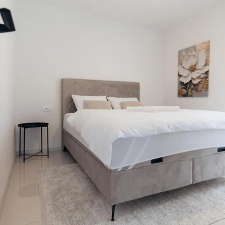 Pinjuh アパート *